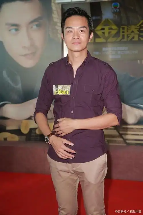 谢祖武丧母不久,出席活动泪崩,却遭遇尴尬生日惊喜