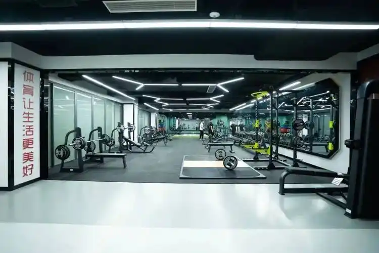 活动时间:8月8日6:00-8:00,13:00-21:00活动地点:苍南县体育中心游泳