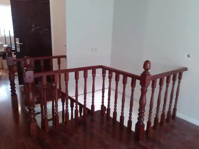 将军大柱小柱楼梯扶手实木楼梯栏杆室内楼梯立柱烤漆扶手弯头护栏