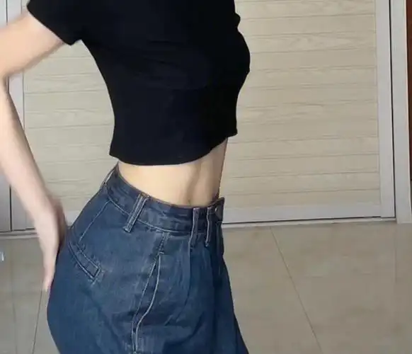 女生马甲线怎么练