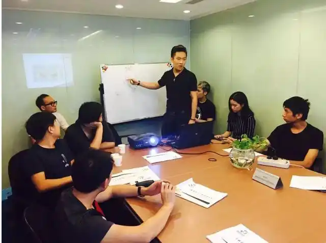 优秀的公司开会是什么样的,像这样公司你愿意去吗?