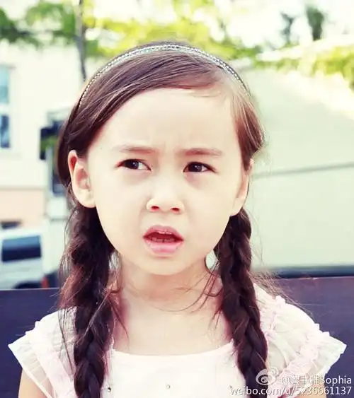 中英混血小美女蔡书雅私照曝光甜美可爱 超级帅"爸"是吴亦凡