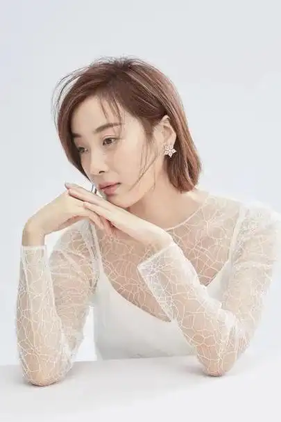 演员徐梵溪:出道17年,前男友娶李小冉,如今38岁活出自我