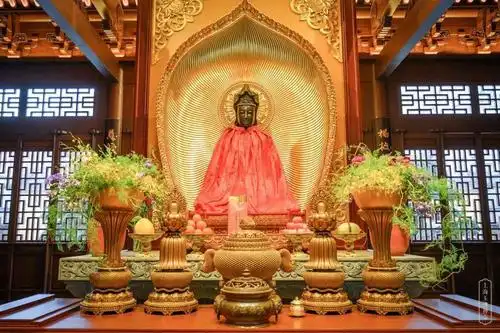 观世音圣诞日供花丨愿此香花云遍满十方界,六道诸有情皆令得安乐_菩萨