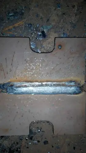 30到45度吧,容易看清焊缝和溶池 追问 我就是看不清熔池和焊缝总是焊