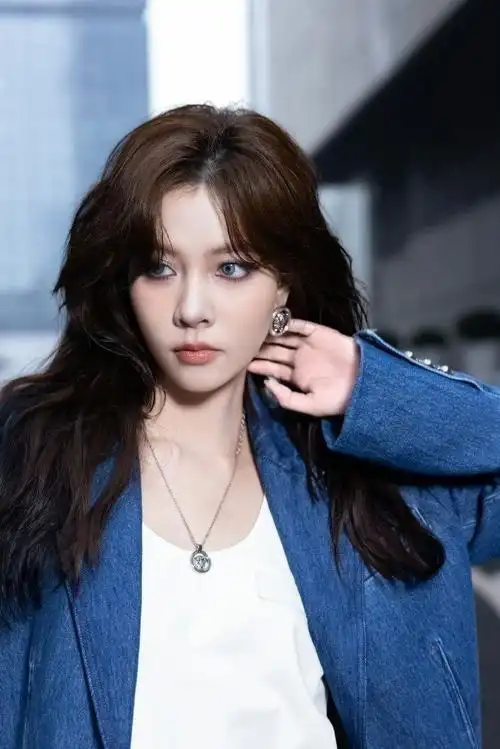 宋妍霏蓝色小烟熏##陶醉##宋妍霏