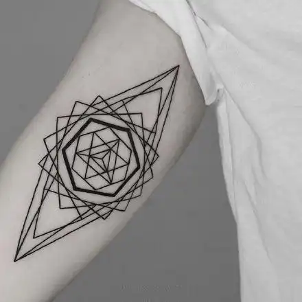 让人眼花缭乱的一组小臂几何纹身图案(9/9)