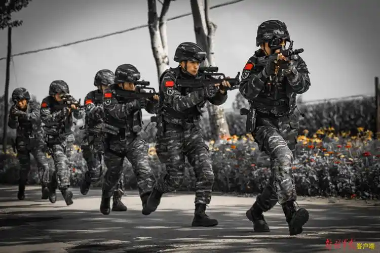 大图来袭直击武警黑龙江总队执勤支队实兵战术演练