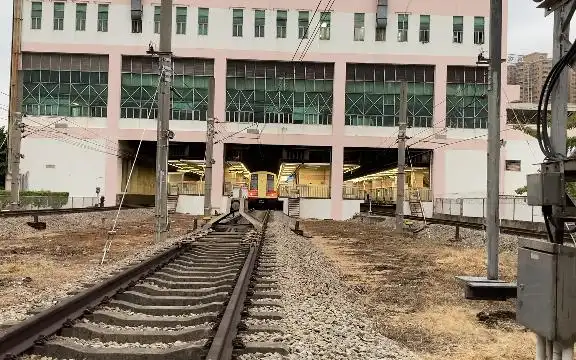 活动  【广州地铁1号线】西塱站线路尽头列车拍摄