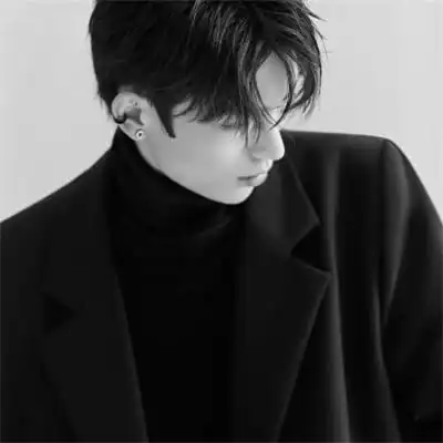 成熟稳重高端头像男