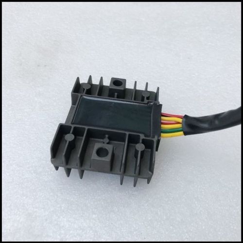 新大洲本田摩托车配件sdh150-f战神整流器稳压器充电器硅整流正品