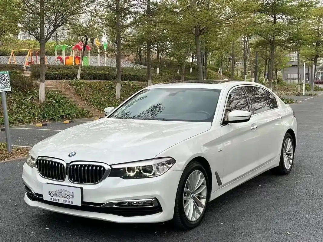 2018款宝马5系530li豪华套装