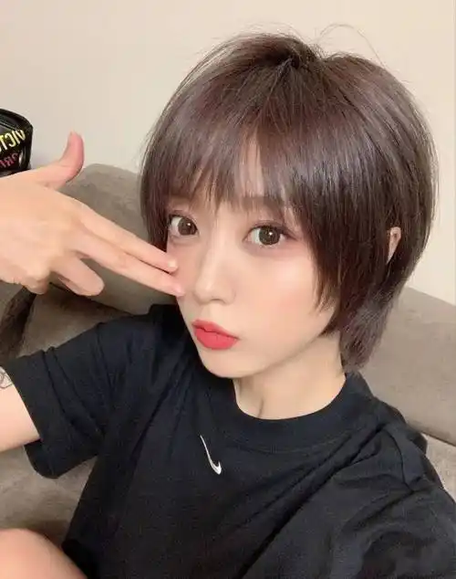 "短发少年感",显嫩又耐看._发型_中国_形象