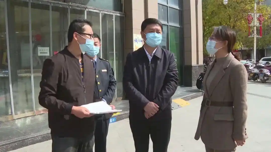 刘东东 李敏检查指导城区疫情防控工作