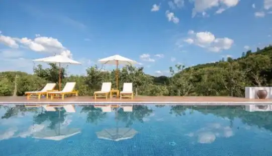 空间设计泳池民宿的新意境