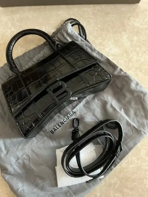 巴黎世家沙漏包xs