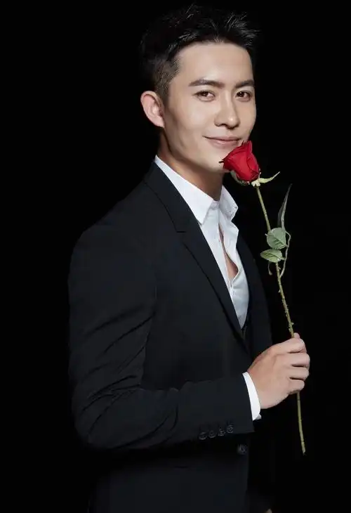 职qstar养成计划本人89年蛇退伍军人重庆人身高182体