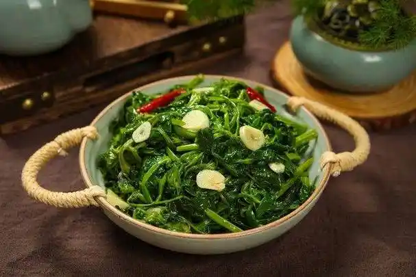 张红甫教你做营养美味:蒜蓉地瓜叶的制作技巧