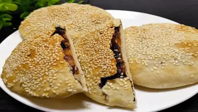 又香又酥的红糖烧饼,外脆里软,层次分明,全家人都说好吃!