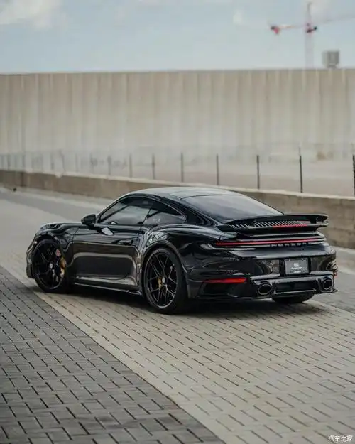 保时捷911 turbo s;这改装是你的菜吗