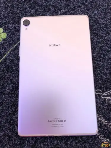 1388 出华为平板m6 8.4寸64g金,充新