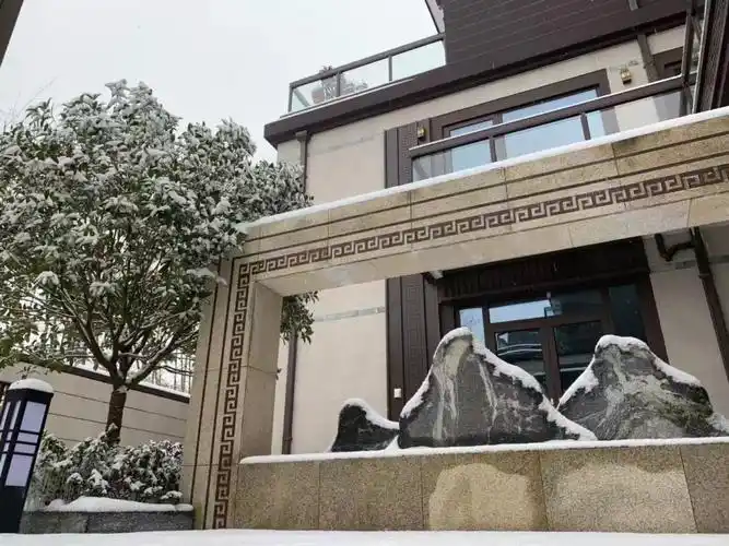 这才是您要的——飞雪飘飘,翩翩诗情的 乾道大院