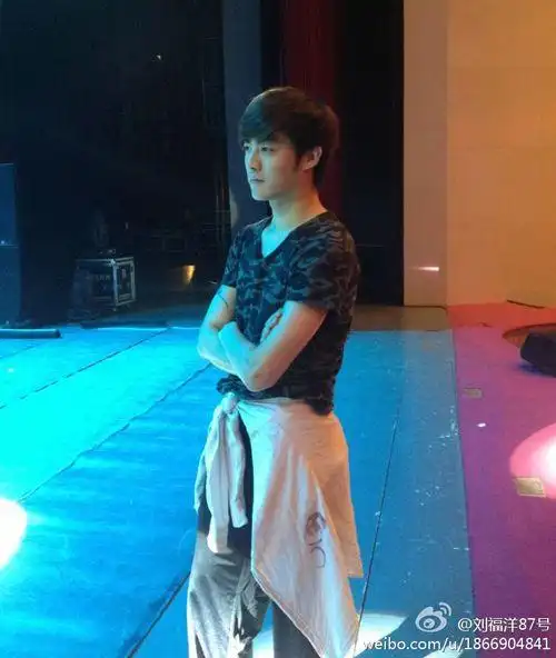 刘福洋朱洁静双人舞照 朱洁静和刘福洋分手了?