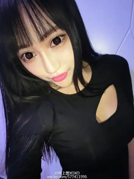 开胸毛衣美女性感来袭低胸爆乳黑色魅惑家中大胆自拍高清图片合集