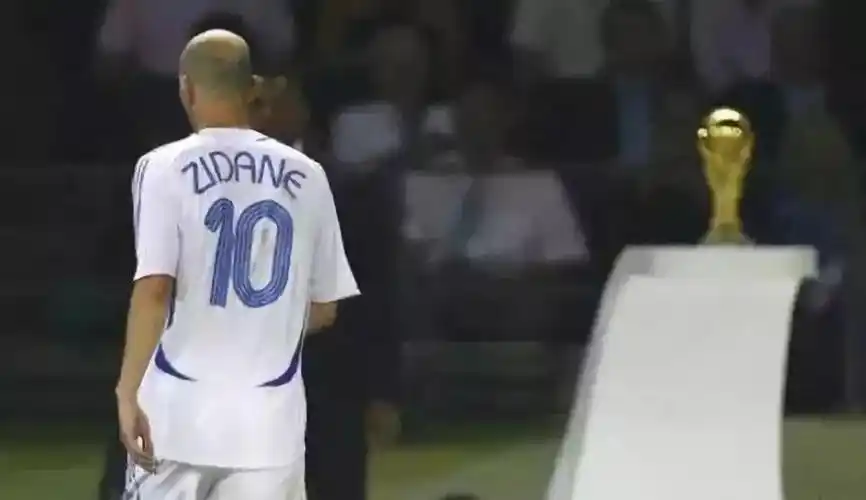 巴蒂斯图塔成就了"五星巴西"的荣耀打破了24年的"最佳射手魔咒"上一届