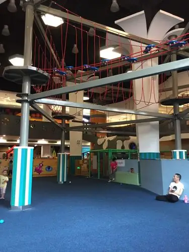 彻天彻地童玩中心