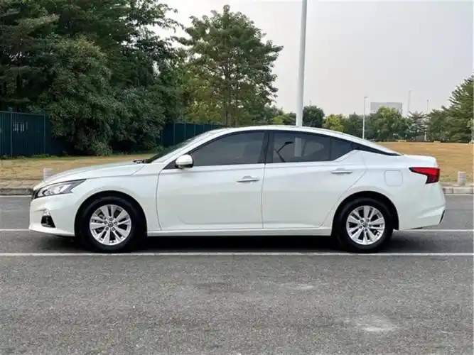 日产 天籁  2020款 改款 2.0l xl 舒适版图片