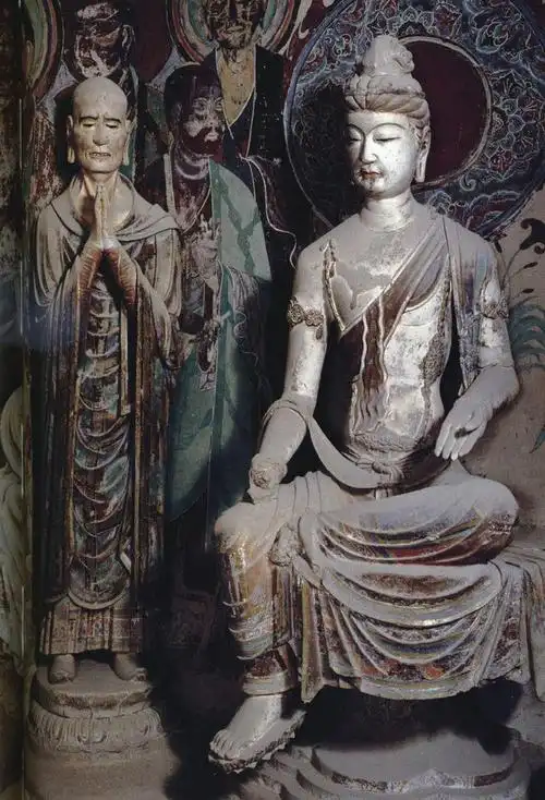 莫高窟第96窟,130窟和榆林窟第6窟均造大佛像,而洞窟形制也因大佛的营