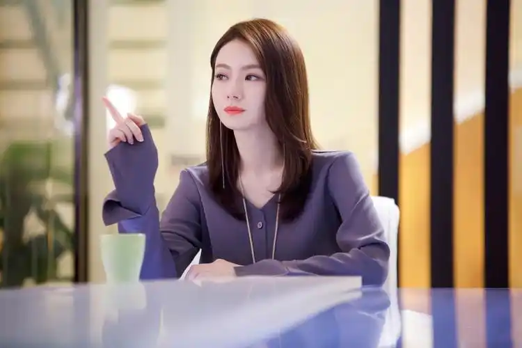 戚薇繁星四月叶繁星剧照图片戚薇图片