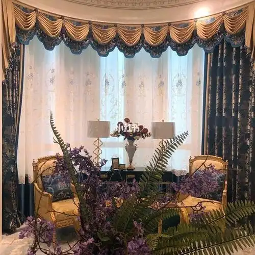 家里装修,遇到圆弧形,l 行,八角行,窗帘安装,就根据窗户顺势绕一圈就