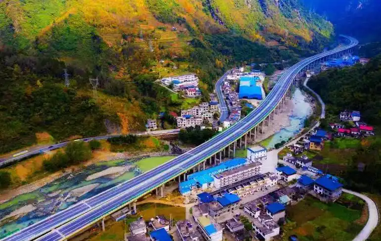 河北新闻网讯(通讯员 赵攀飞)日前,国家高速公路银百线(g69)陕西境