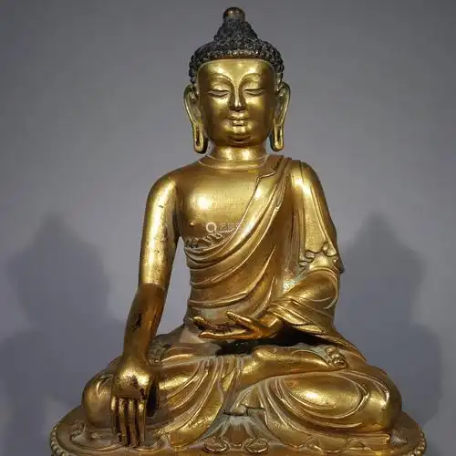 6868lot045668明代大明永乐年施铜鎏金释迦牟尼像