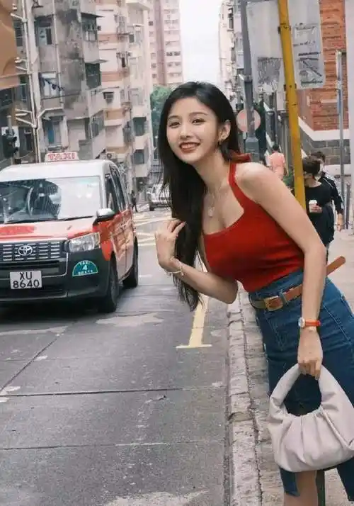 张翰新恋情曝光!美女女友身份被扒,两人相差14岁,网友:艳福不浅