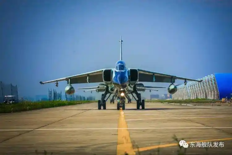 "飞豹"战机跨昼夜训练酷图来袭,每一张都是大片!