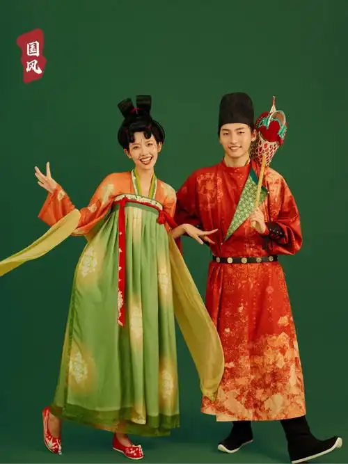 俏皮可爱的古代唐装婚纱照被我拍成了甜宠剧