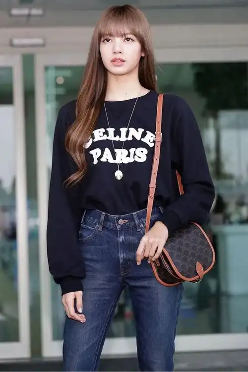 blackpink lisa 的7种衣橱必需品|lisa|牛仔裤|思琳|夹克|连帽衫_网易