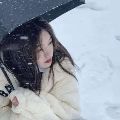 ins冬日女生头像雪景可爱
