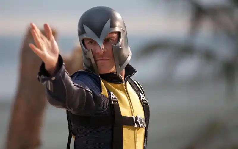 影视:7分钟看完《x战警第一战》,万磁王头盔原来是这样得来的_哔哩