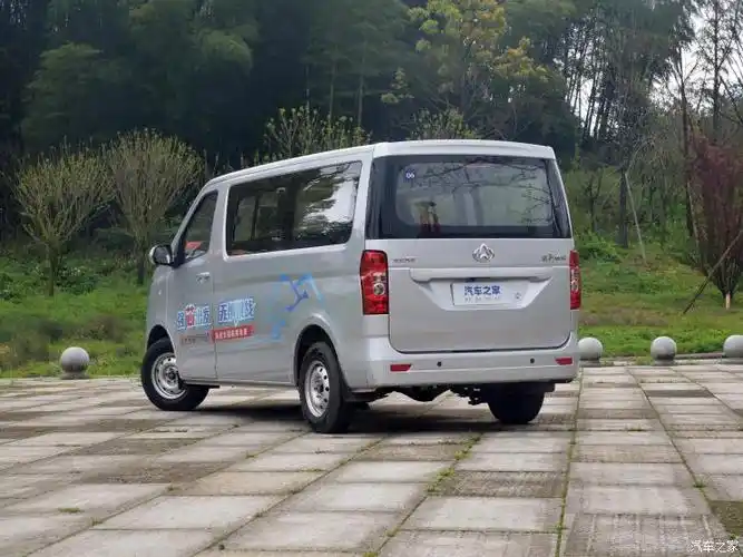 长安凯程 长安睿行m60 2023款 1.5l gdi精英型客车6/7座