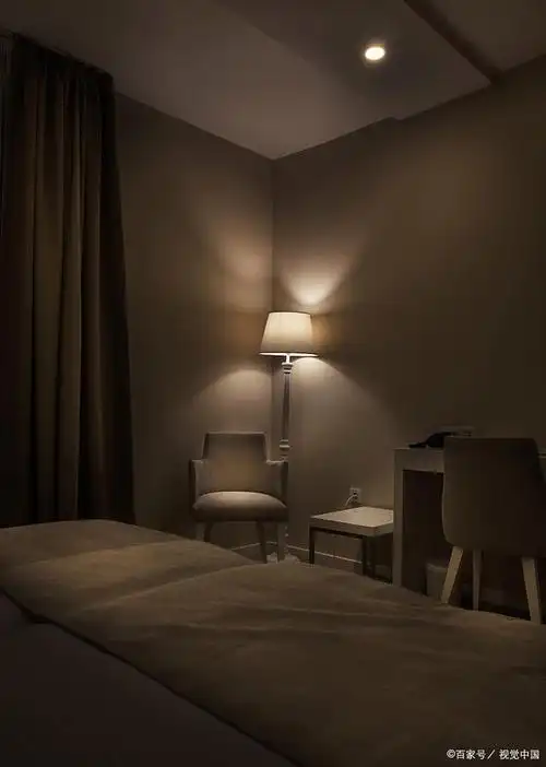 为什么关灯后会听见蚊子的声音,开灯后蚊子又不见了