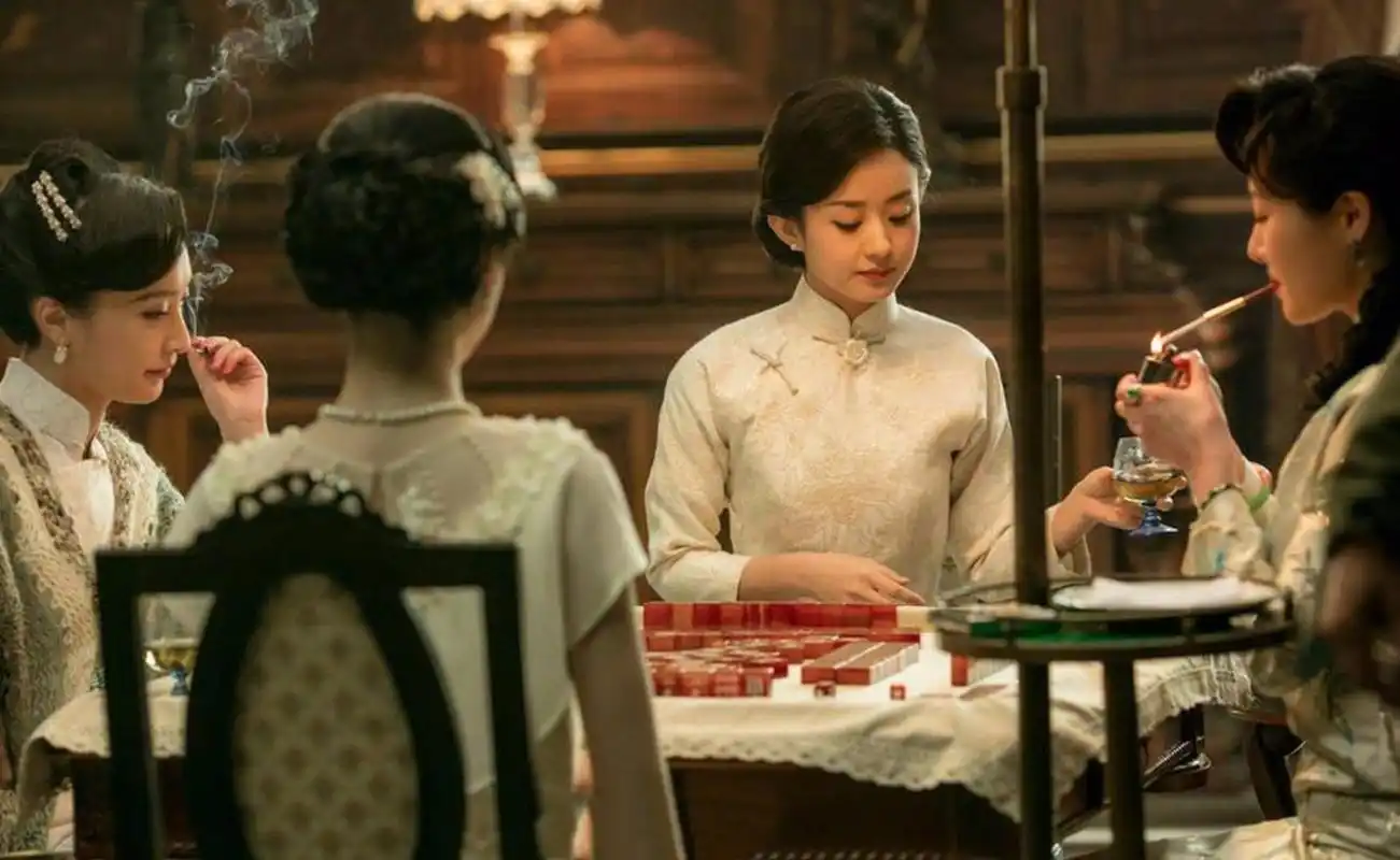 《密战》剧照,赵丽颖民国旗袍让人眼前一亮