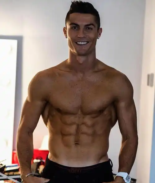 c罗肌肉最恐怖的一张图被刷屏 c罗是队长,更是葡萄牙舰队的舰长