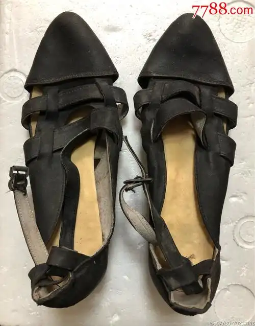 龙牌女式皮凉鞋