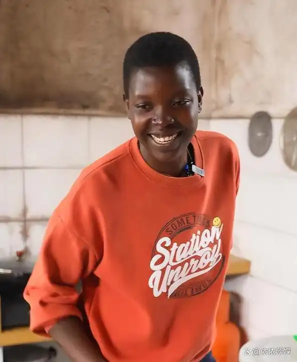 吴子安与父亲回国,rose留在非洲!儿子说中国更好,母亲泪别