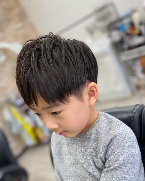 更清爽更帅气,喜欢记得收藏点赞,想看更多流行时尚发型,别忘了关注我