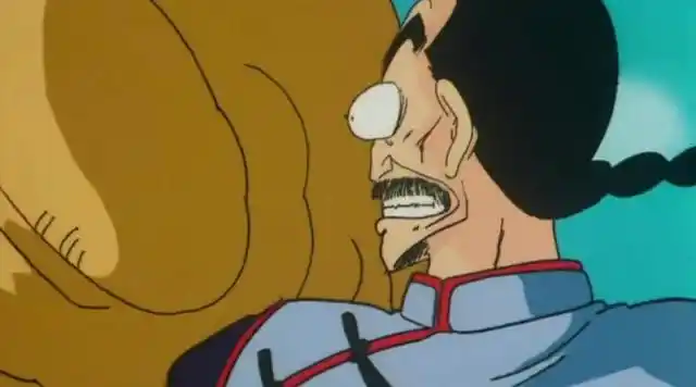 七龙珠:桃白白御柱飞行,被阿拉蕾直接用大石头砸下来